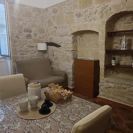 Di Casa *